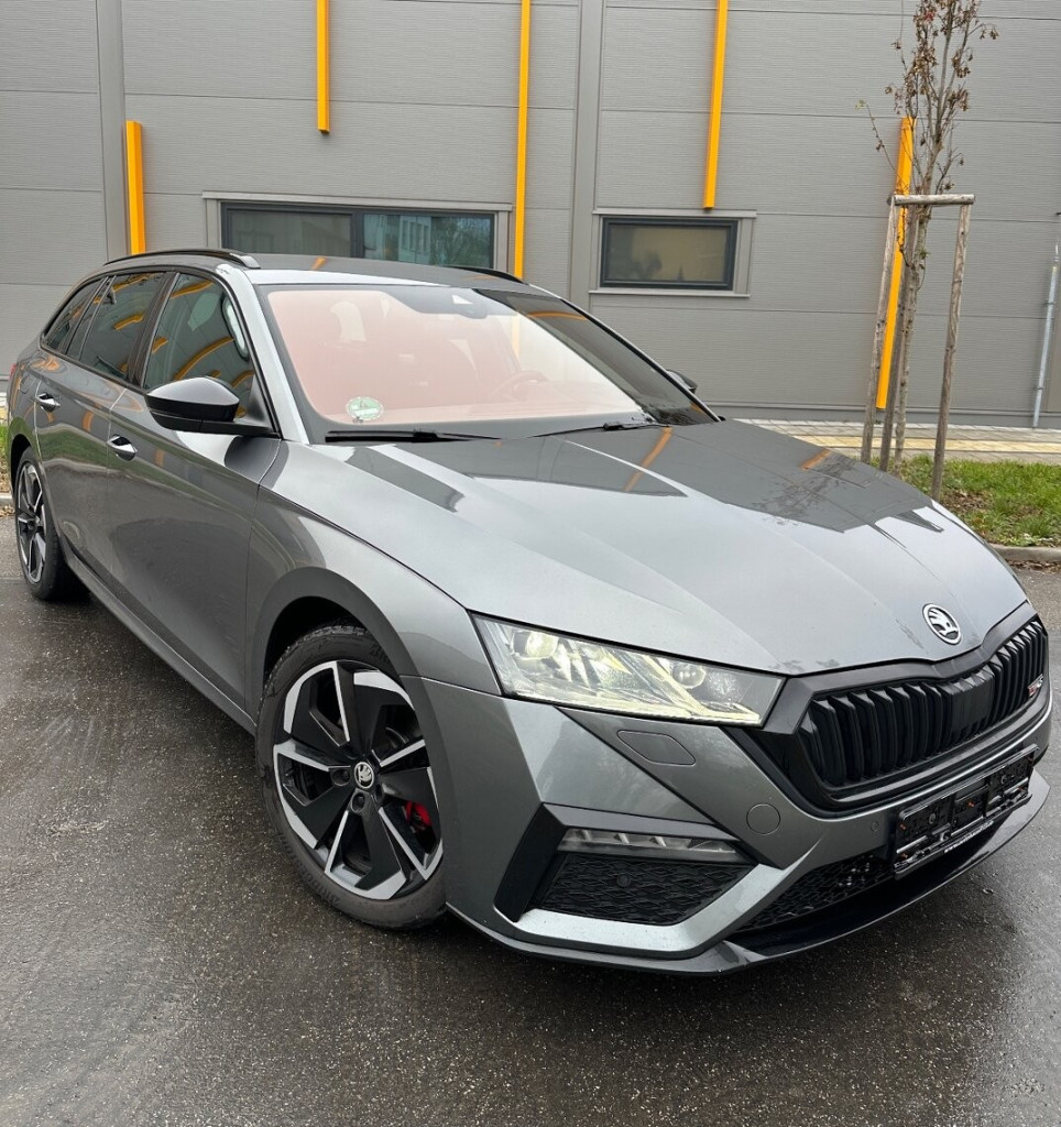 RS 2.0 TDI DSG 200PS, Virtual Cockpi, HUD, Výhrev, Cúv. kamera, LED Matrix, Ťažné, ACC