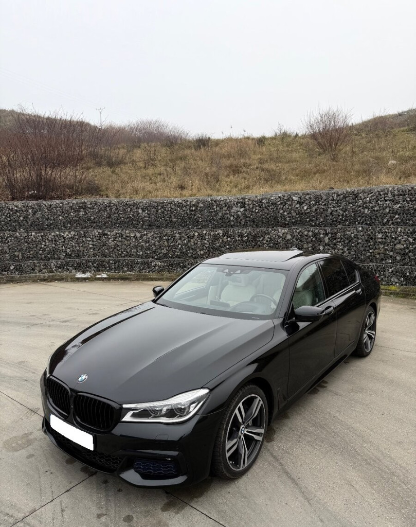 730d xDrive A/T, HUD, SoftClose, Harman/Kardon, 360° Kamera, Bohatá výbava