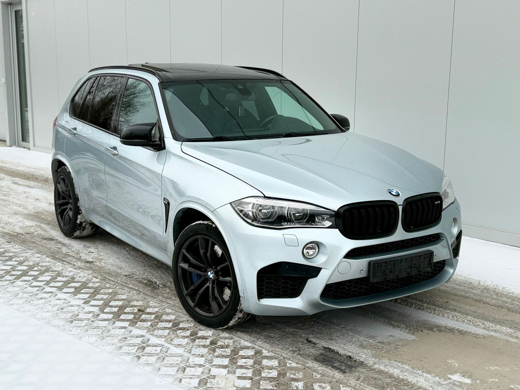 Competition xDrive 575PS, HUD, Webasto, Panoráma, Harman/Kardon