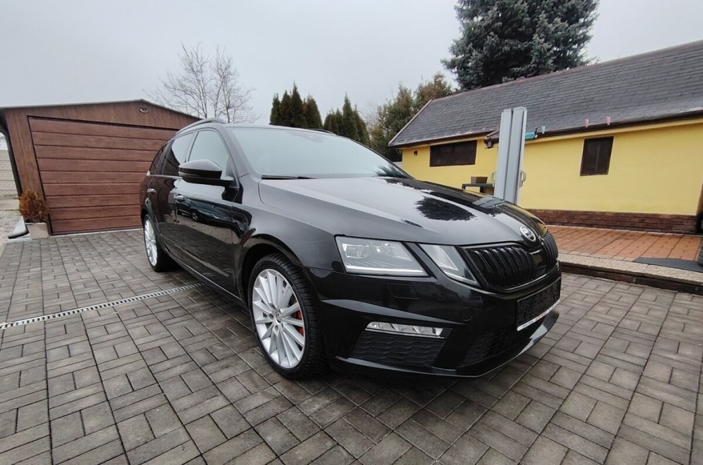 RS 2.0TSI 180kW DSG7 M2018 