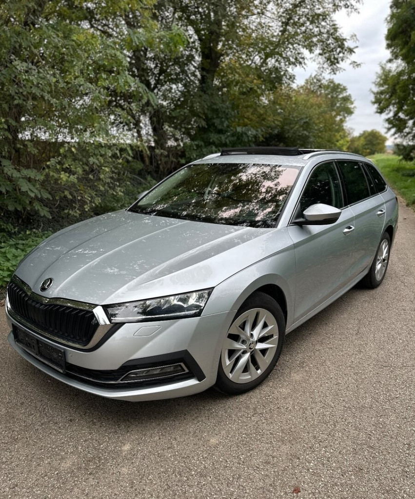 IV Style 2.0 TDI DSG, Panoráma, HUD, Virtual Cockpit, Výhrev, Cúv. kamera, DCC, ACC, TOP STAV!