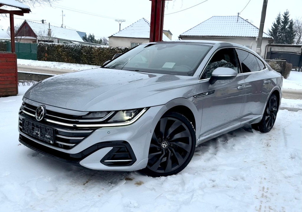 R-Line 2.0TDi 4x4 147Kw 2022 DCC/WEBASTO/ŤAŽNÉ