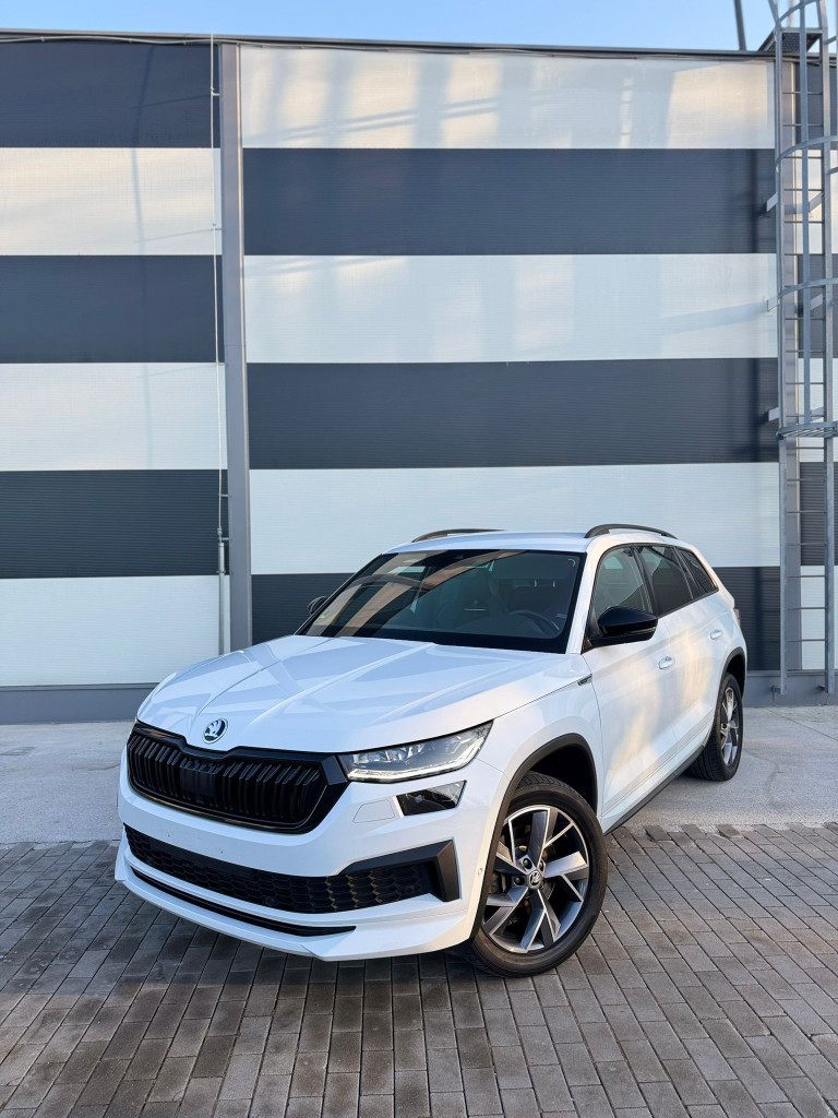 Sportline EVO 4x4 2.0 TDI DSG 200PS, Virtual Cockpit, R19, Výhrev, CANTON, DCC, ACC, TOP STAV!