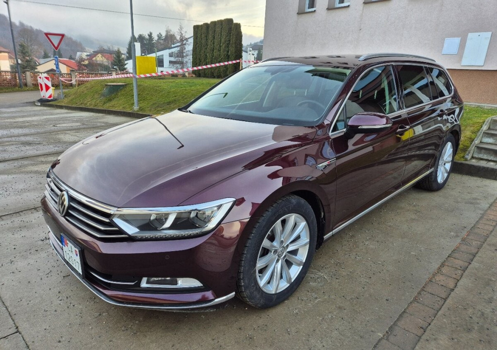 Highline 2.0 TDI DSG A/T, 4Motion (4x4), Webasto, R18, DYNAUDIO, Full LED, Cúv. kamera, ACC, TOP STAV! 