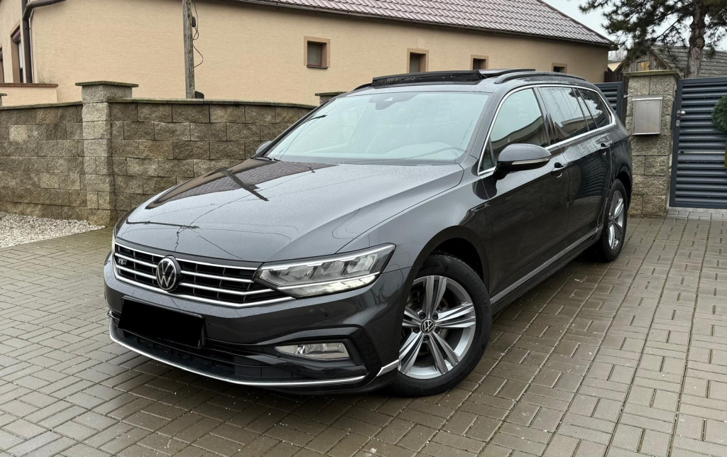 R-LINE 2.0TDi DSG 110kW WEBASTO/PANO/KAMERA/ACC